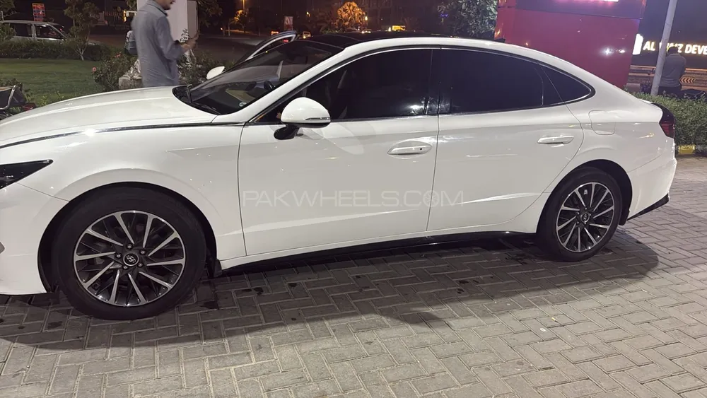 Hyundai Sonata 2022 for Sale in Lahore Image-1