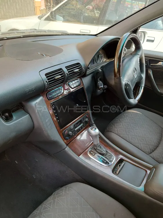 Mercedes Benz C Class 2003 for Sale in Lahore Image-1
