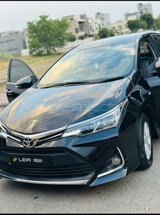 Toyota Corolla 2017 for Sale in Dera ismail khan Image-1