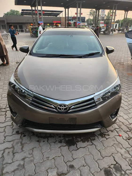Toyota Corolla 2017 for Sale in Lahore Image-1