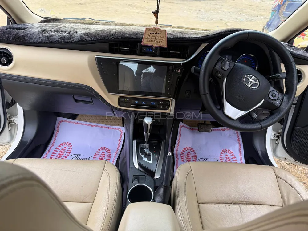 Toyota Corolla 2018 for Sale in Karachi Image-1