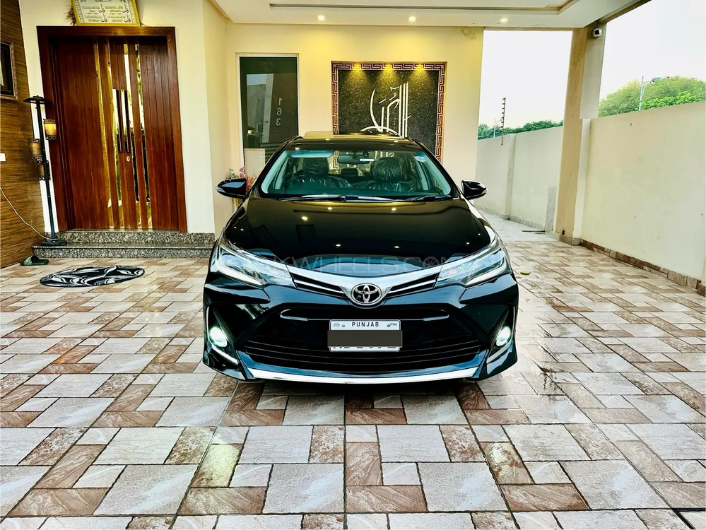 Toyota Corolla 2021 for Sale in Lahore Image-1
