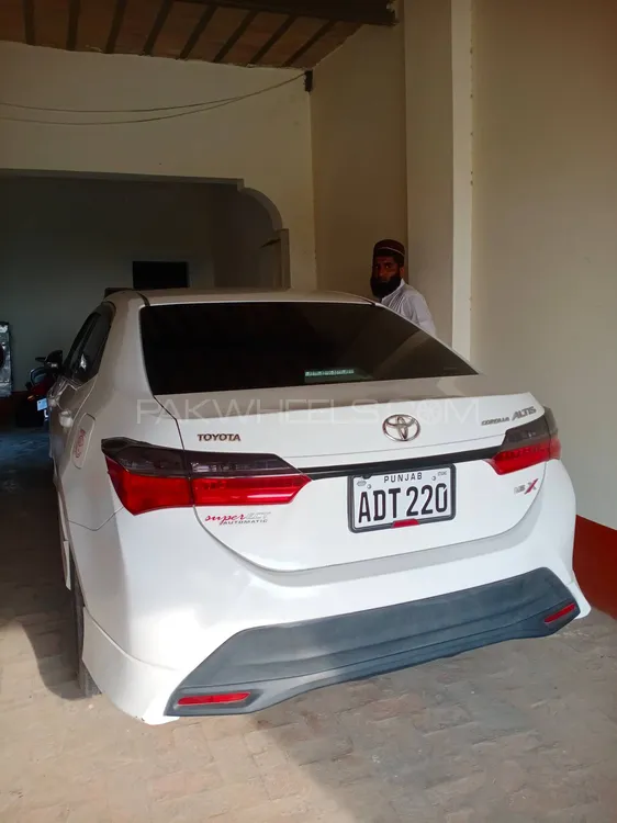 Toyota Corolla 2021 for Sale in Vehari Image-1