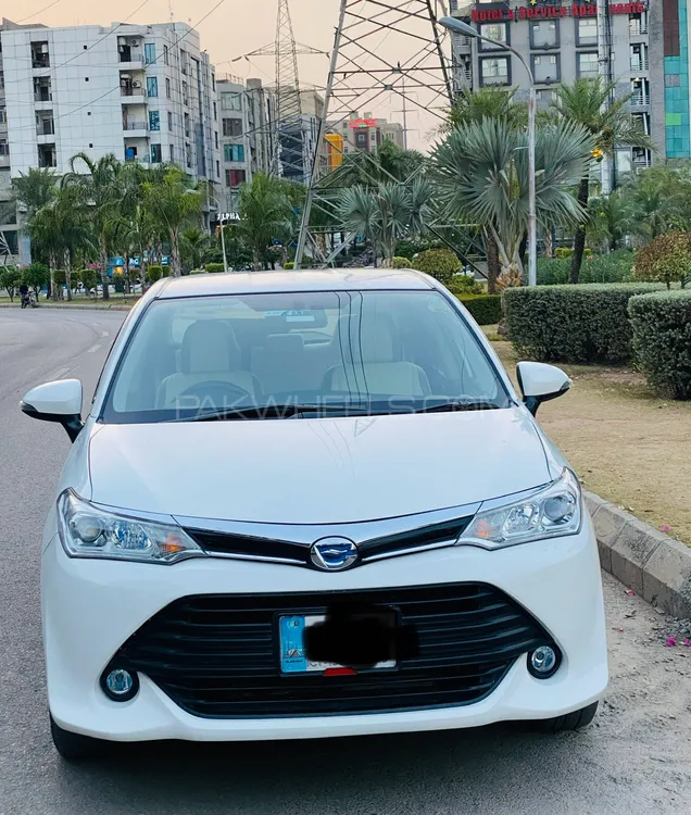 Toyota Corolla Axio 2016 for Sale in Islamabad Image-1