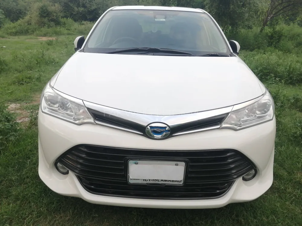 Toyota Corolla Axio 2016 for Sale in Islamabad Image-1