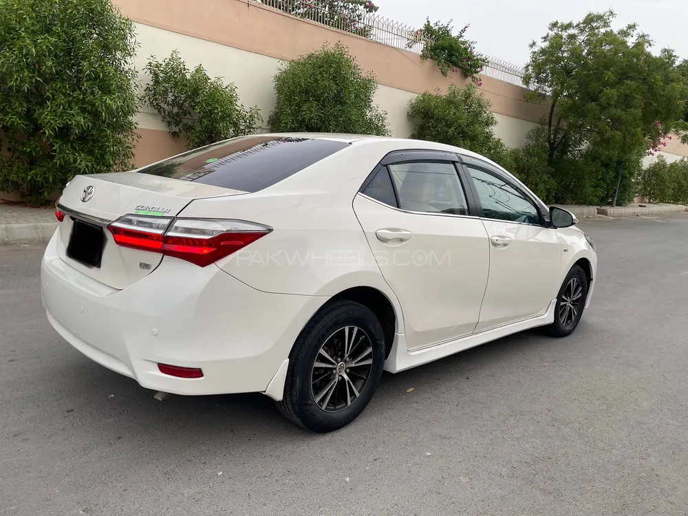 Toyota Corolla 2018 for Sale in Karachi Image-1