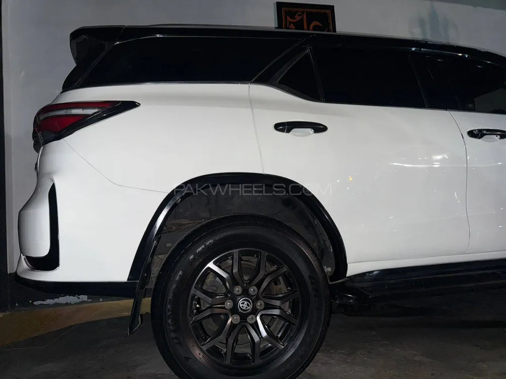 Toyota Fortuner 2019 for Sale in Lahore Image-1