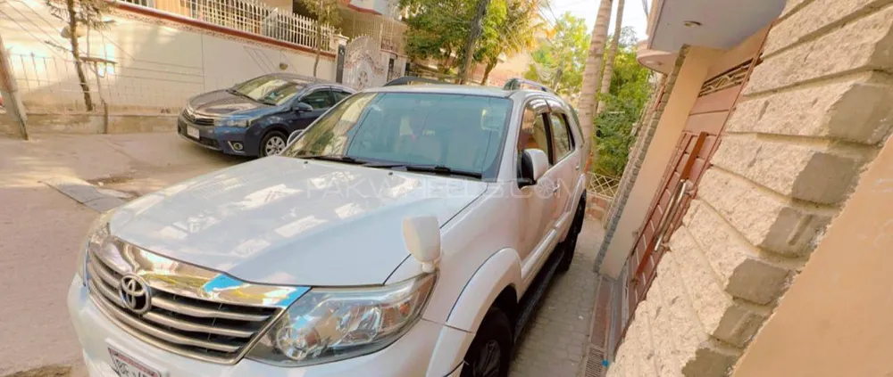 Toyota Fortuner 2015 for Sale in Karachi Image-1