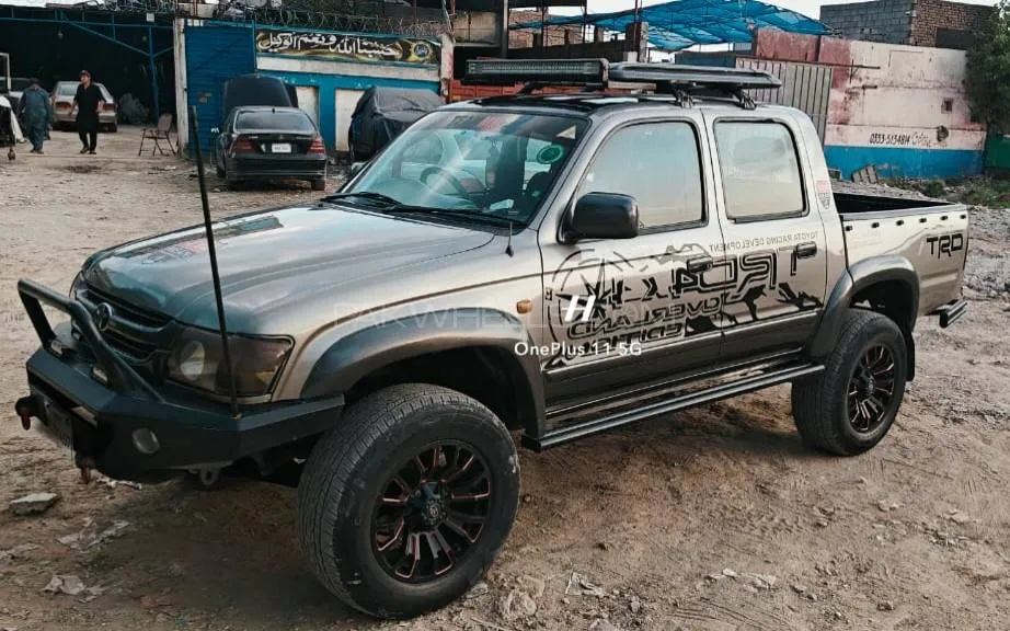Toyota Hilux 2003 for Sale in Islamabad Image-1