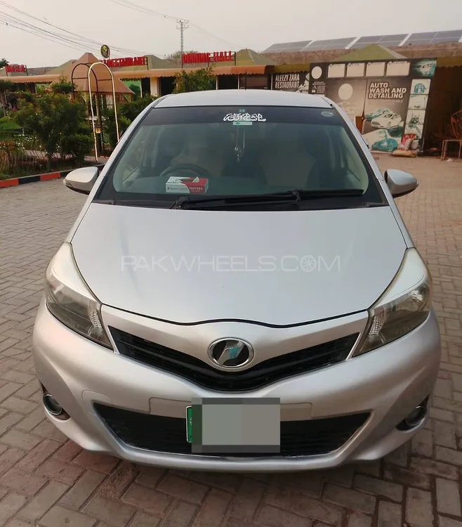 Toyota Vitz 2011 for Sale in Sargodha Image-1