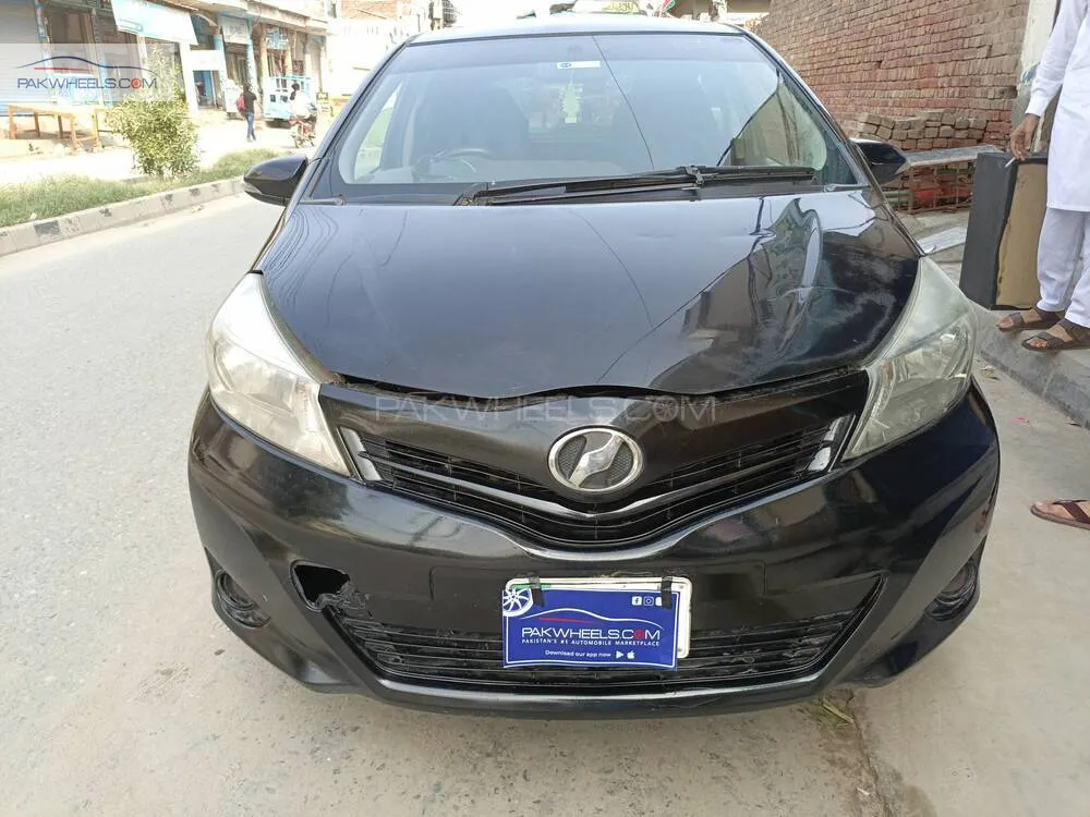 Toyota Vitz 2011 for Sale in Faisalabad Image-1