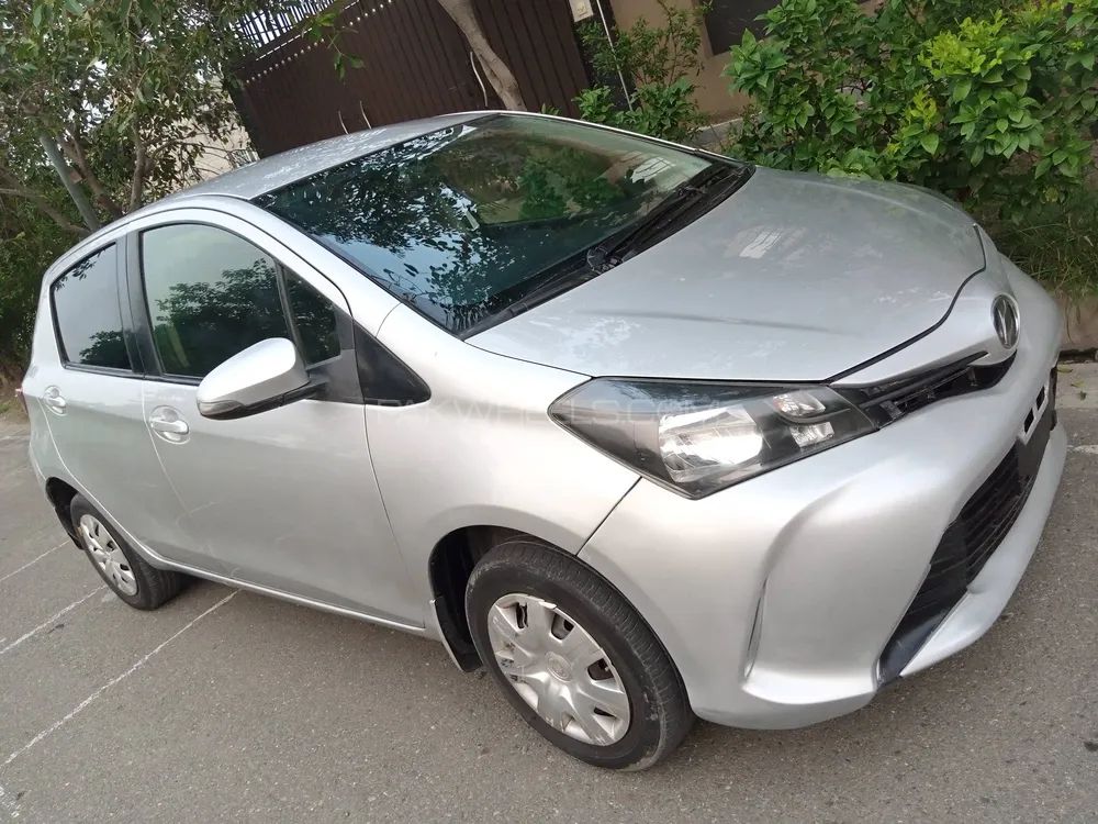 Toyota Vitz 2014 for Sale in Faisalabad Image-1