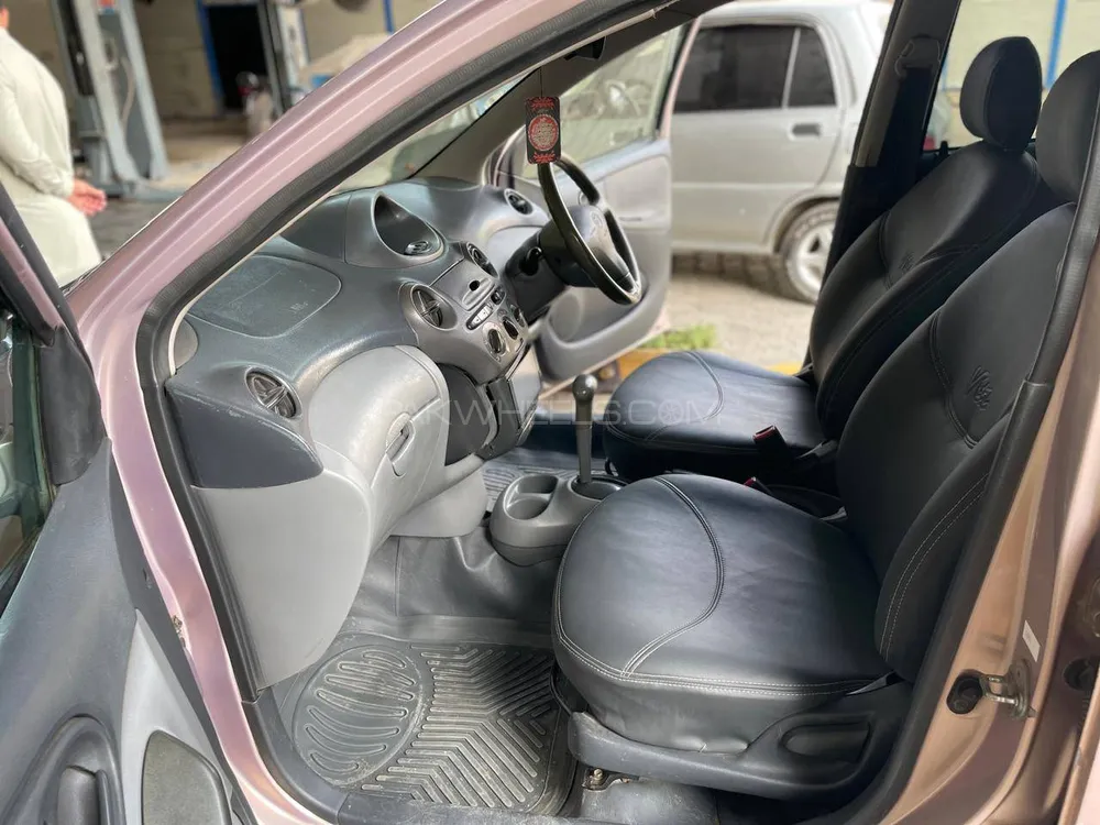 Toyota Vitz 1999 for Sale in Nowshera Image-1