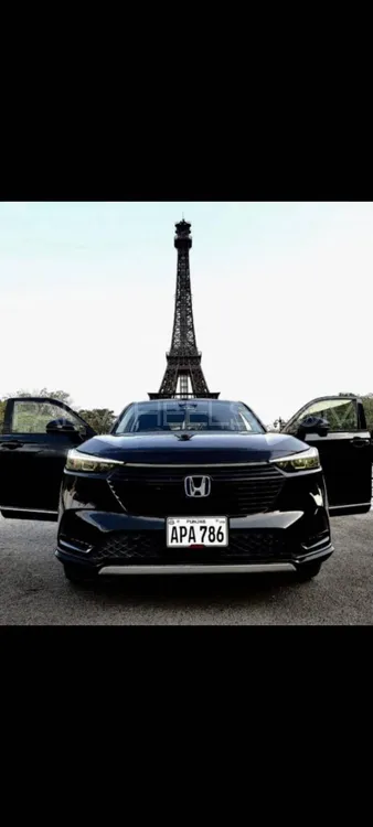Honda Vezel 2021 for Sale in Lahore Image-1