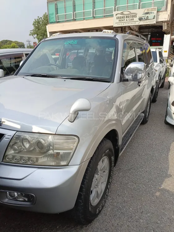Mitsubishi Pajero 2003 for Sale in Islamabad Image-1