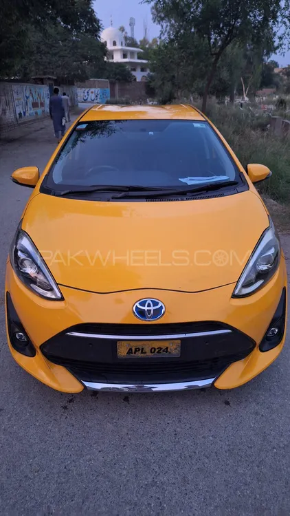 Toyota Aqua 2020 for Sale in Peshawar Image-1