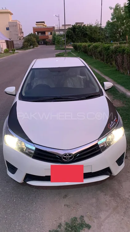 Toyota Corolla 2015 for Sale in Karachi Image-1