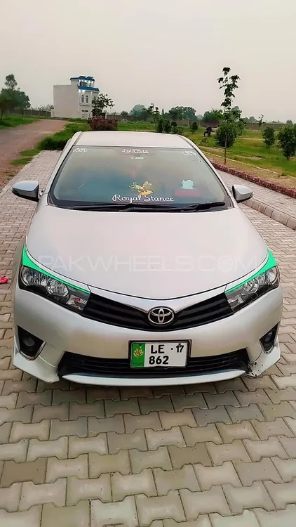 Toyota Corolla 2017 for Sale in Lahore Image-1