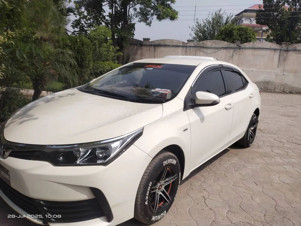 Toyota Corolla 2018 for Sale in Peshawar Image-1