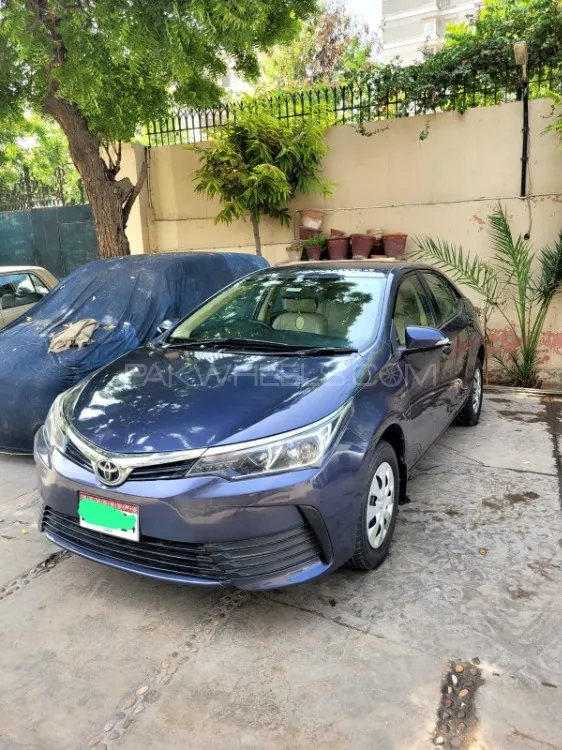 Toyota Corolla 2018 for Sale in Karachi Image-1