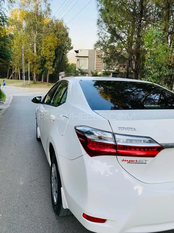 Toyota Corolla 2020 for Sale in Peshawar Image-1