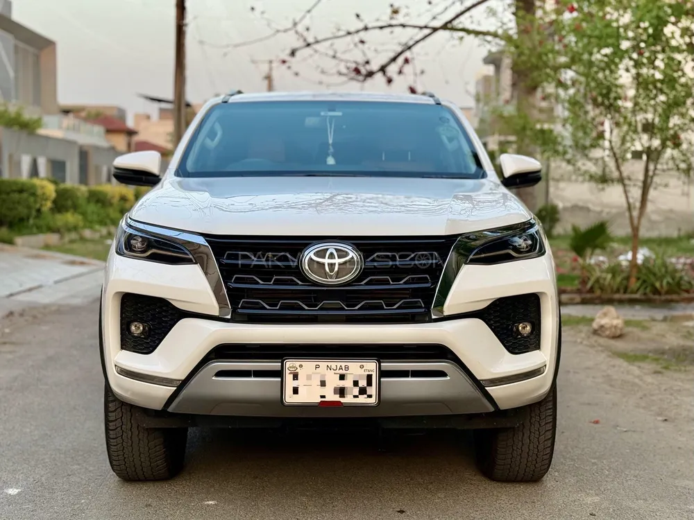 Toyota Fortuner 2021 for Sale in Lahore Image-1