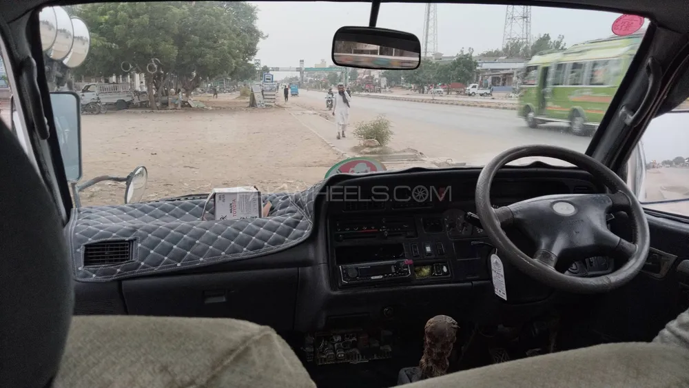 ٹویوٹا ہائی ایس 2013 for Sale in گھارو Image-1