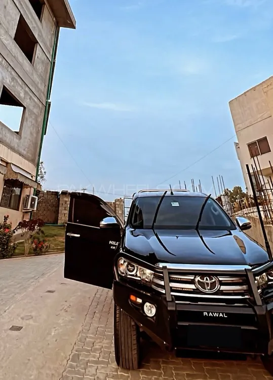 Toyota Hilux 2018 for Sale in Islamabad Image-1