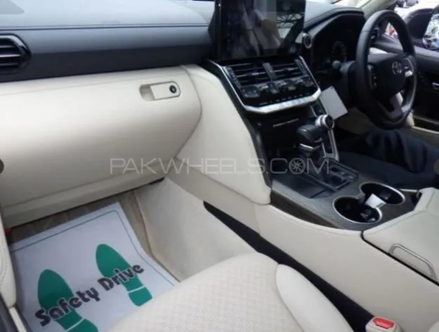 Toyota Land Cruiser 2023 for Sale in Karachi Image-1