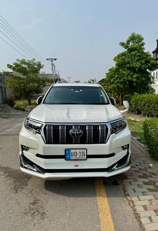 Toyota Prado 2017 for Sale in Mandi bahauddin Image-1