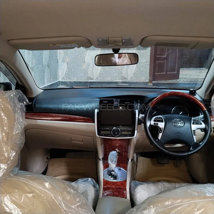 Toyota Premio 2014 for Sale in Peshawar Image-1