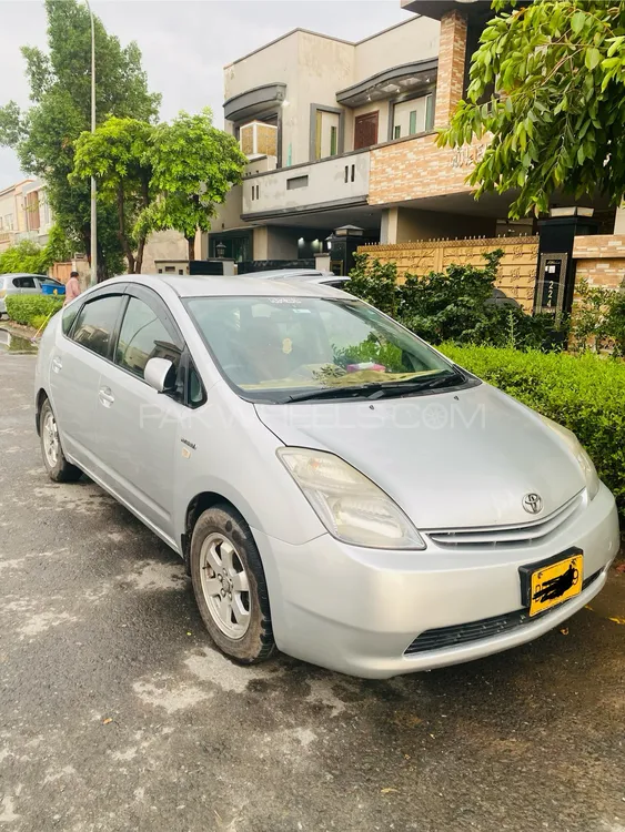 Toyota Prius 2012 for Sale in Lahore Image-1