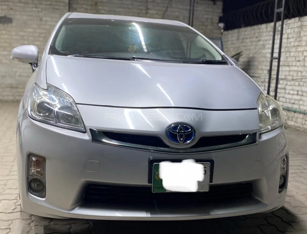 Toyota Prius 2011 for Sale in Gujranwala Image-1
