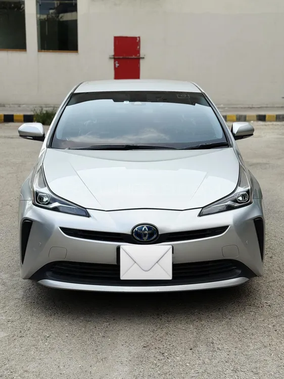 Toyota Prius 2021 for Sale in Islamabad Image-1