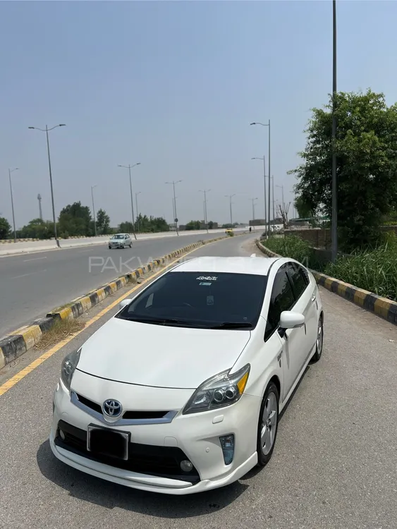 Toyota Prius 2012 for Sale in Peshawar Image-1