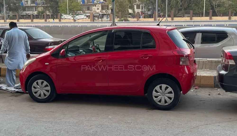 Toyota Vitz 2007 for Sale in Karachi Image-1