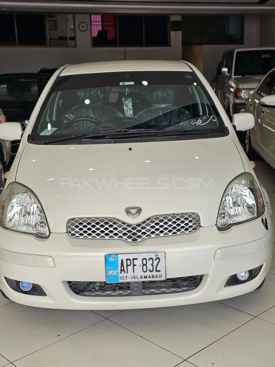 Toyota Vitz 2003 for Sale in Peshawar Image-1