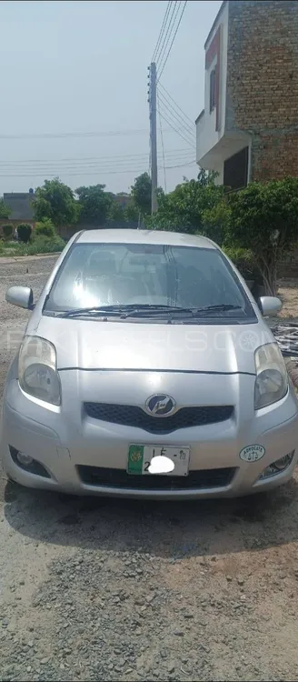 Toyota Vitz 2006 for Sale in Arifwala Image-1