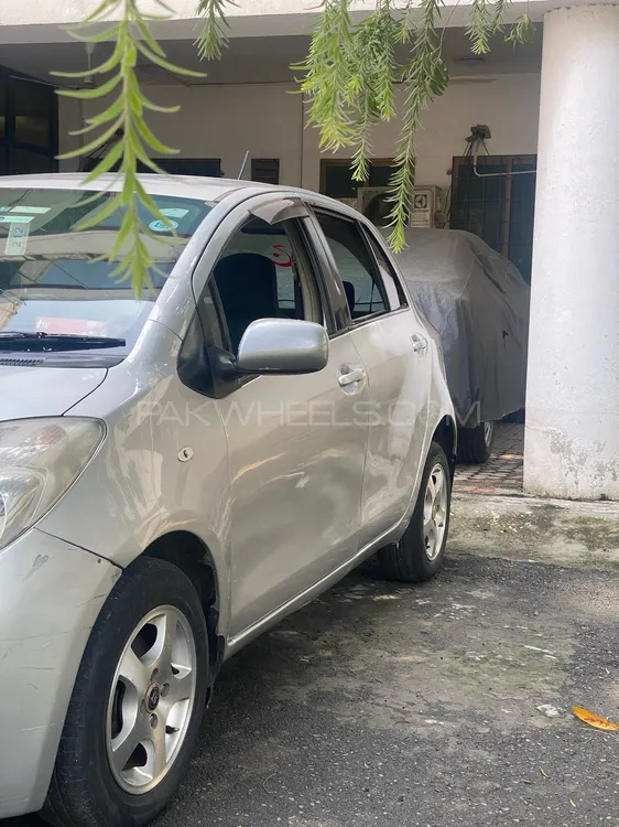 Toyota Vitz 2009 for Sale in Lahore Image-1