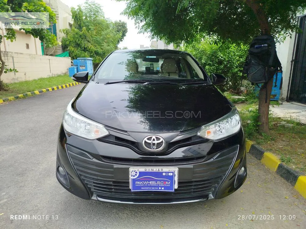 Toyota Yaris Sedan 2021 for Sale in Lahore Image-1