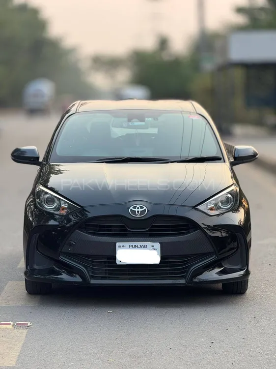Toyota Yaris Hatchback 2020 for Sale in Lahore Image-1