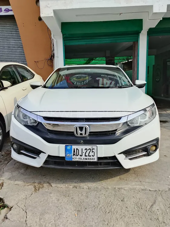 Honda Civic 2017 for Sale in Sarai alamgir Image-1