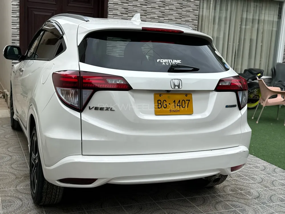 Honda Vezel 2016 for Sale in Karachi Image-1