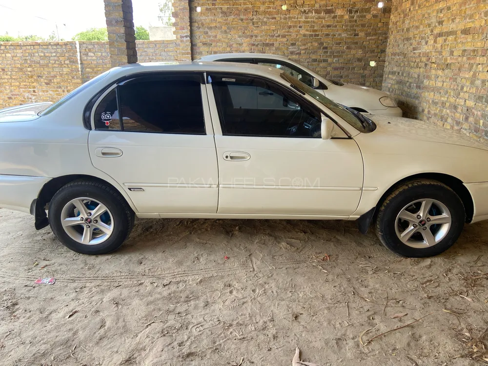 Toyota Corolla 2001 for Sale in Khushab Image-1