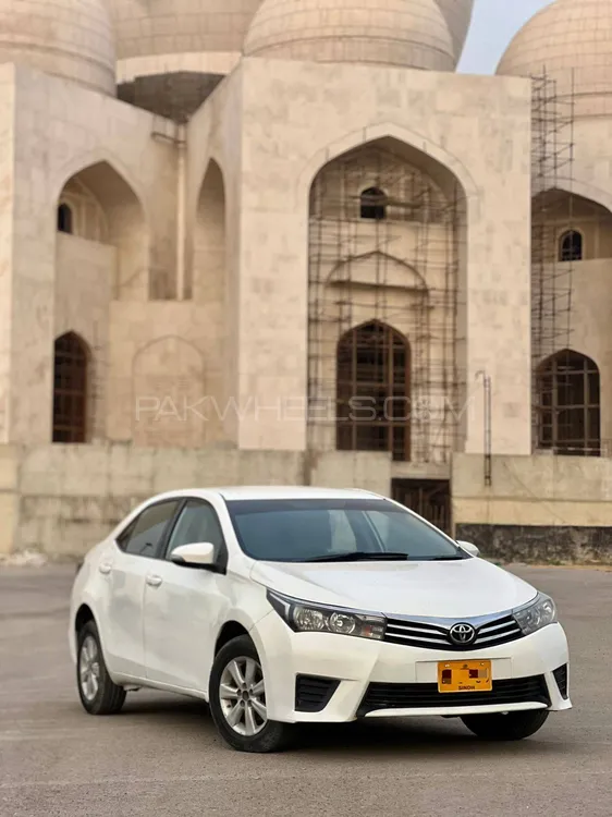 Toyota Corolla 2016 for Sale in Karachi Image-1