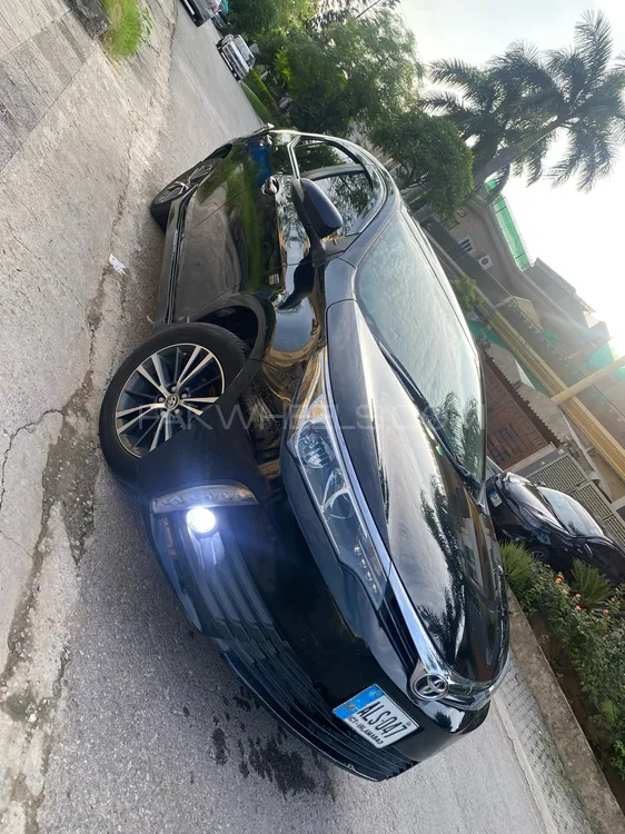 Toyota Corolla 2018 for Sale in Islamabad Image-1