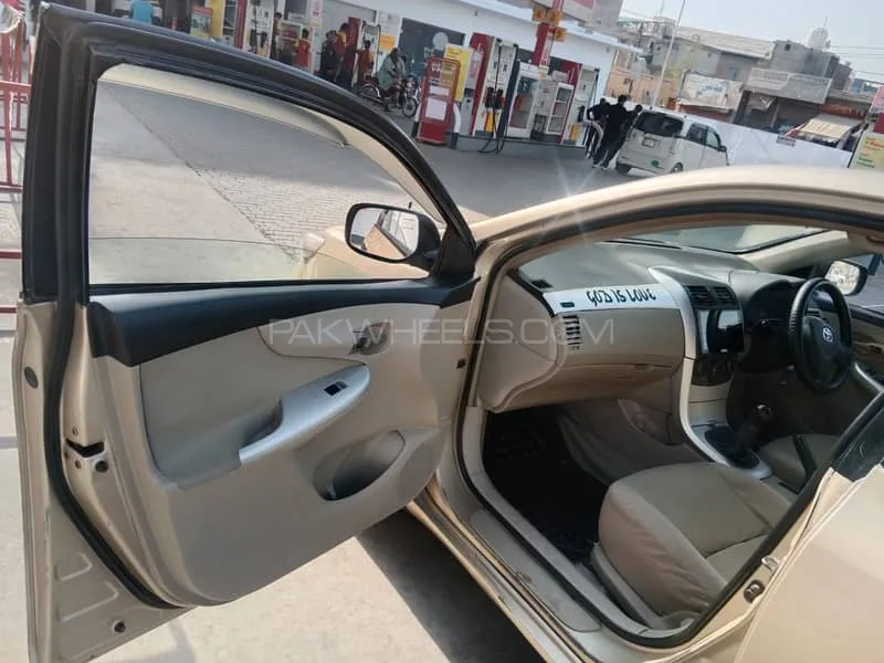 Toyota Corolla 2013 for Sale in Lahore Image-1