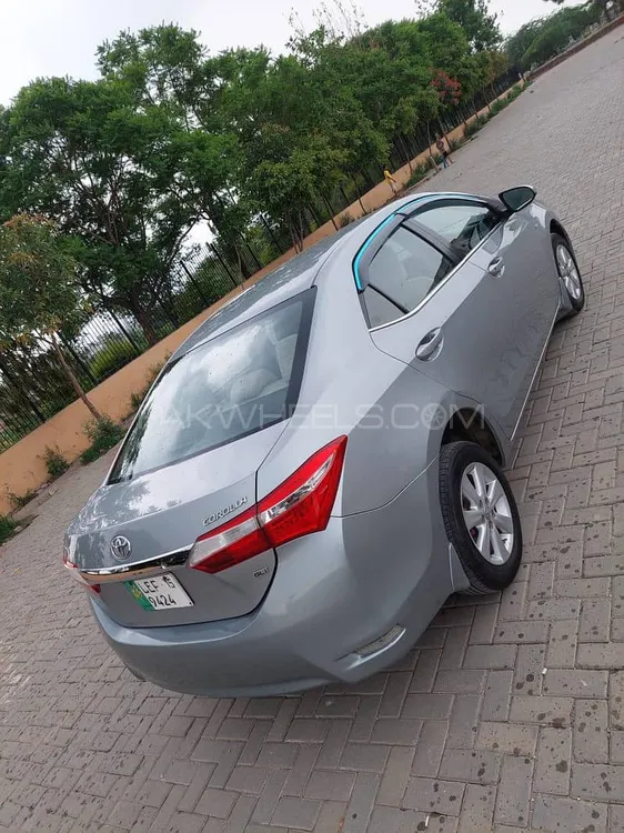 Toyota Corolla 2015 for Sale in Islamabad Image-1