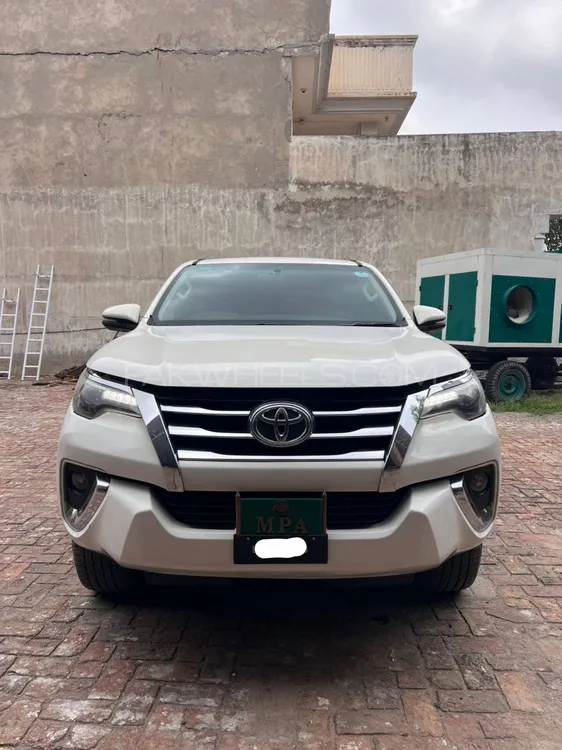 Toyota Fortuner 2018 for Sale in Faisalabad Image-1