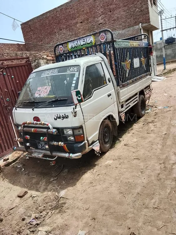 Toyota Hiace 1987 for Sale in Okara Image-1